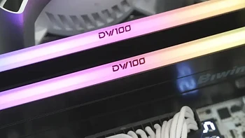 同时支持X.M.P与EXPO，更能一键超频到8600MHz！佰维 DW100双平台测试