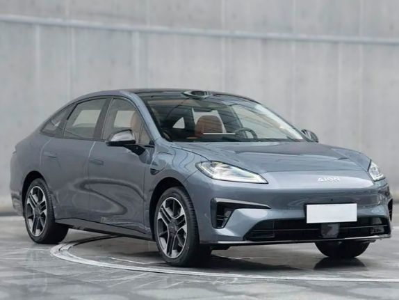 性价比不等于敷衍，不那么好看的埃安RT