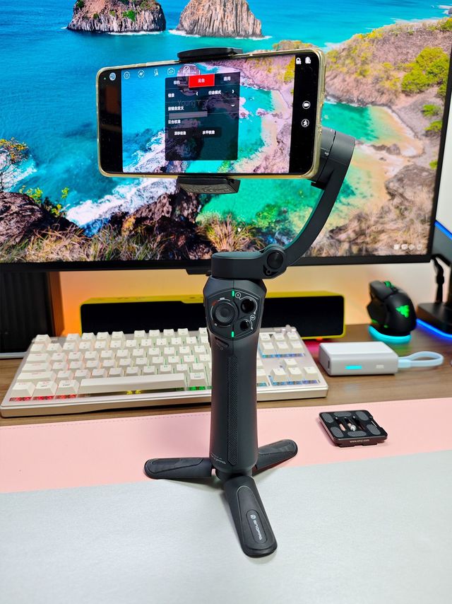 已绝版的vlog辅助，可折叠收纳的手机稳定器