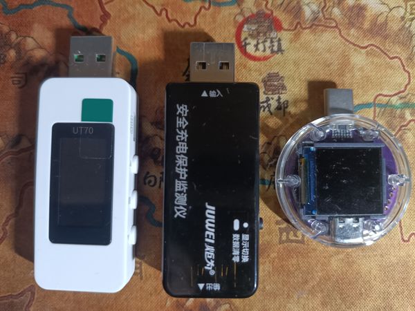 测试了三款手机充电电压电流USB测试仪