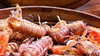 在青岛吃蒸海鲜看巨幅裸眼3D是种什么感受 