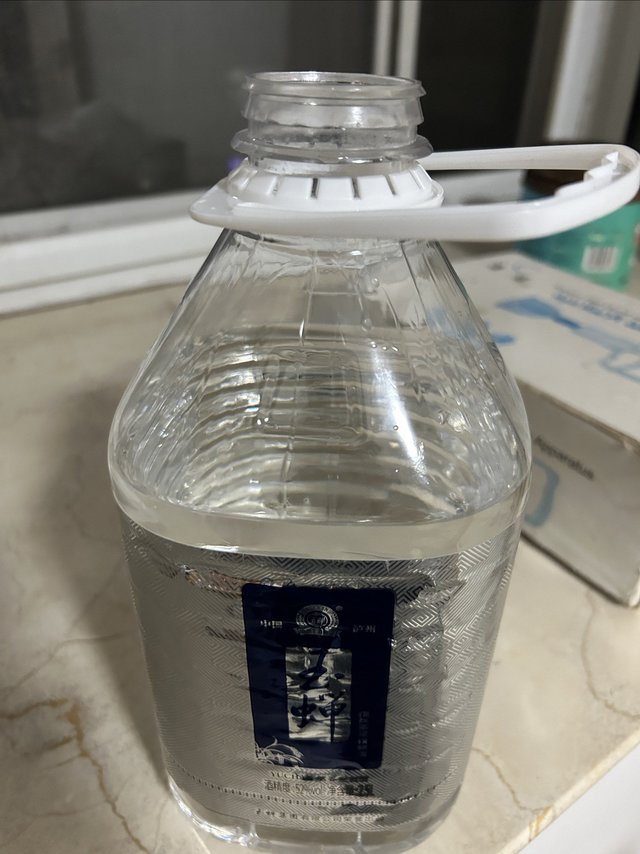 翻车的玉蝉大桶酒