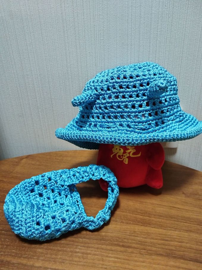 再晒一顶奶奶给小朋友织的帽子,适合春秋戴