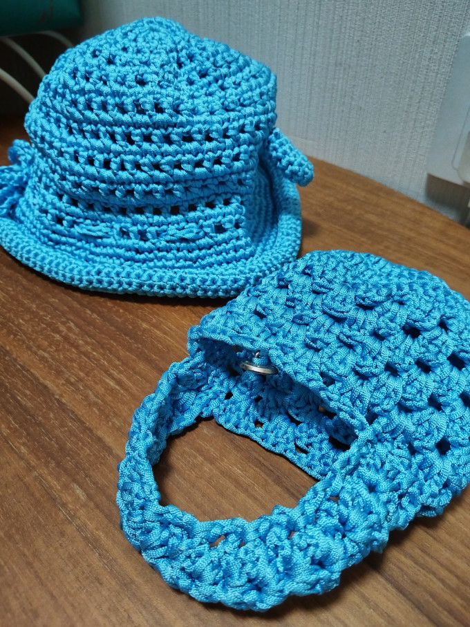 再晒一顶奶奶给小朋友织的帽子,适合春秋戴