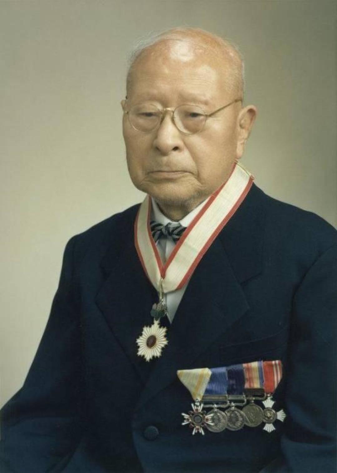 铃木汽车百年征程:从织布机到全球经典车型的辉煌历史