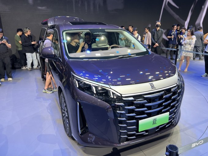 腾势乘用型MPV