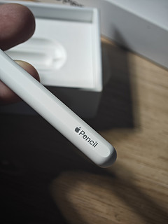 Apple pencil过保且充不进电，可以210换新