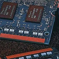 形势严峻，中国企业DDR4技术落后，降价50%和三星打价格？