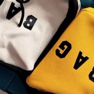 特色斜挎运动手工包