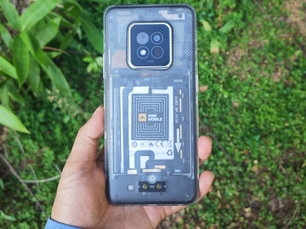 AGM X6 Phantom透明版5G三防手机户外上手，相机，防水，温度测量全面实测视频。