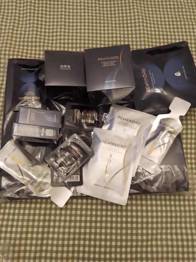 润熙泉胶原面霜，紧致抗皱新选择？