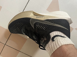 VAPORFLY 3：跑者征服赛道的利器