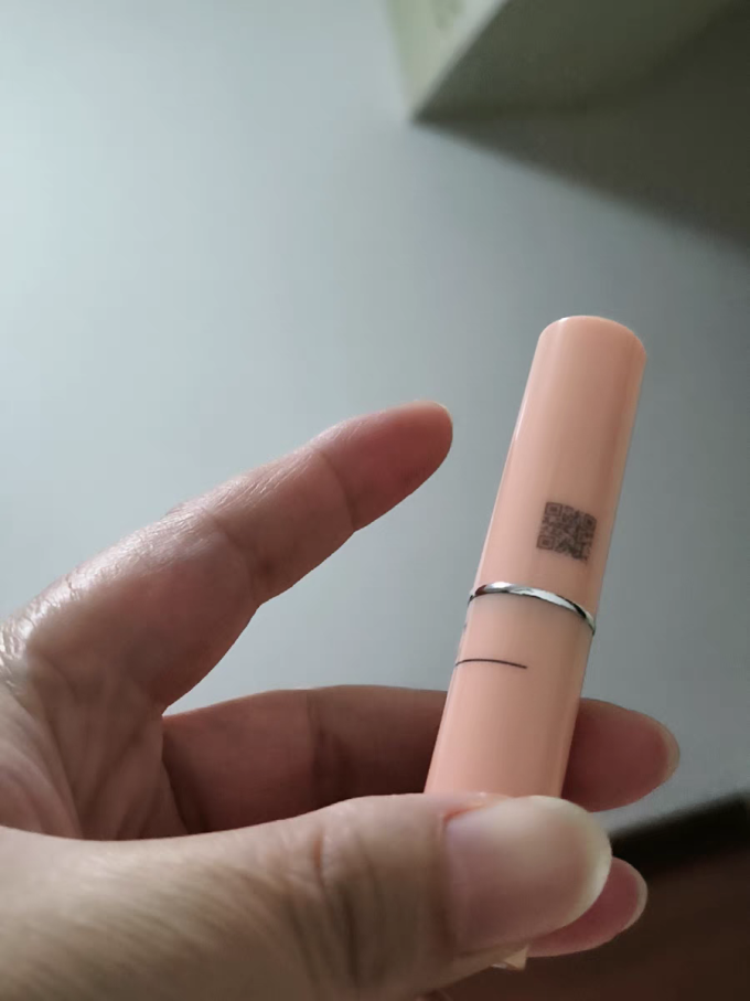 蝶翠诗唇部彩妆