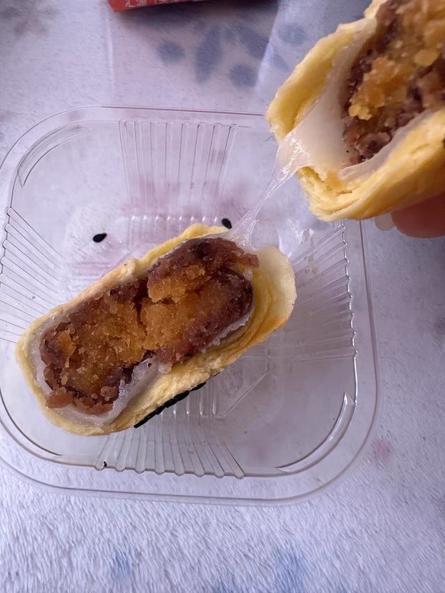 蛋黄酥，层层交融好滋味！