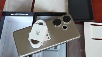 Redmi Turbo 3：均衡性能与极致性价比 