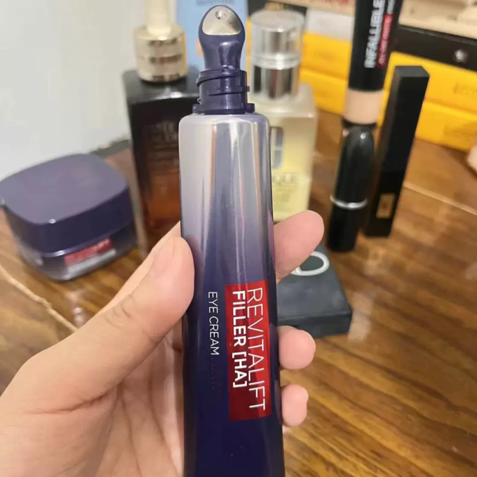 巴黎欧莱雅眼霜