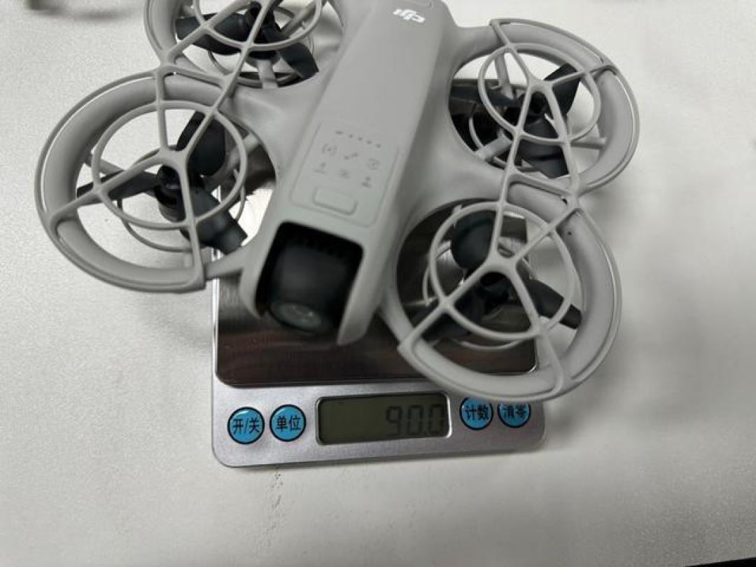 DJI Neo vs 传统航拍无人机：功能、使用场景全面对比分析