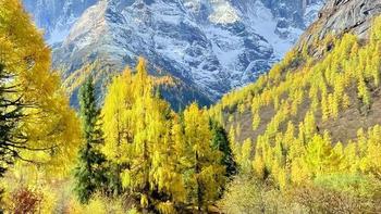 寻觅川西秋日奇景：自驾海螺沟、稻城亚丁、四姑娘山完美攻略推荐 