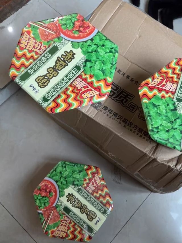深夜美食狂欢！康师傅御品盛宴方便面