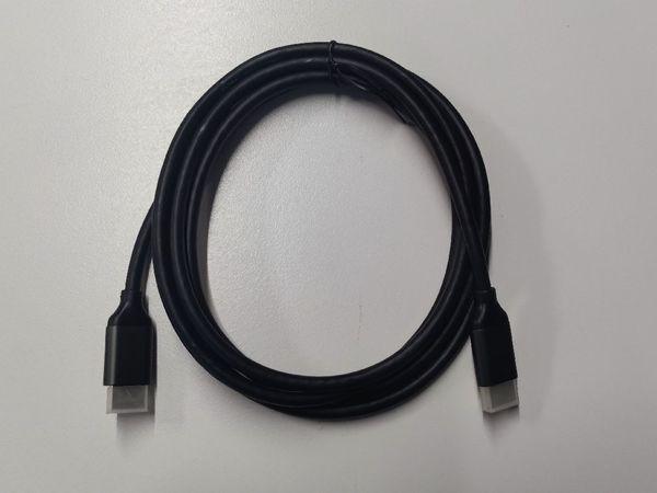 买了根两米的HDMI线，没想到还是不够长！