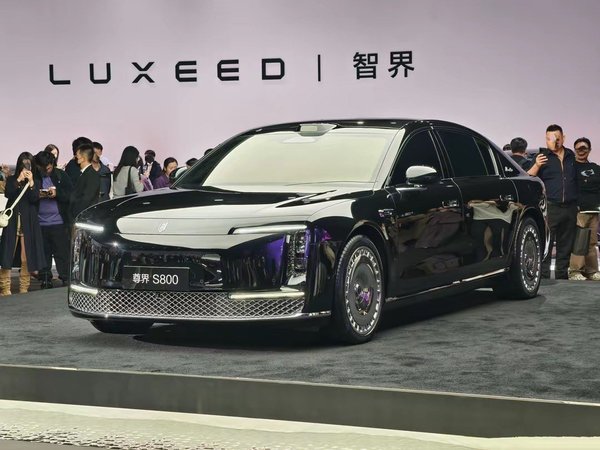 三辆国产百万轿车，选哪个？