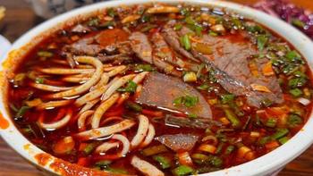 舌尖上的兰州：从经典牛肉面到风味夜市小吃全攻略 