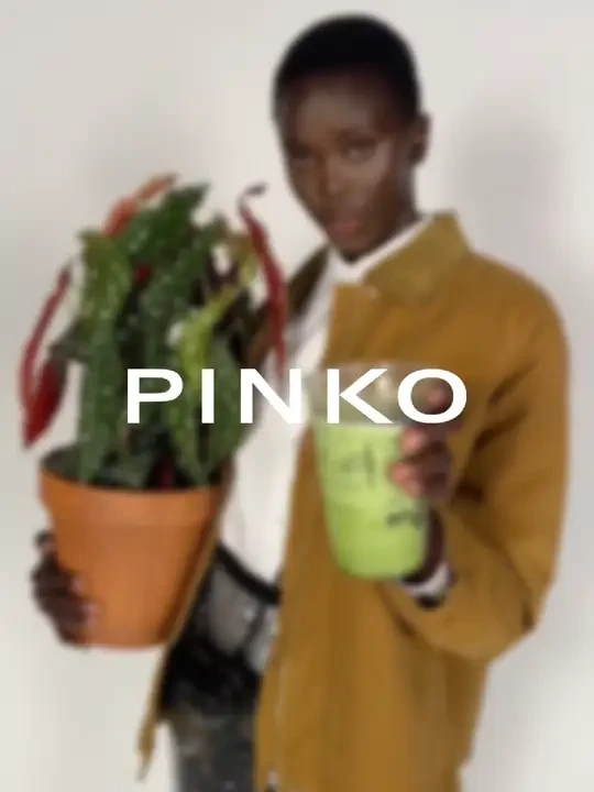 来杯Mocha🍵，唤醒冬日时髦感#PINKO #PINKOStyle #coolgirl #时髦精的ootd