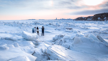 北京200+块直达的浪漫“冰岛” ！比哈尔滨小众，藏着全亚洲最长早市，几块钱就能吃一天！ 