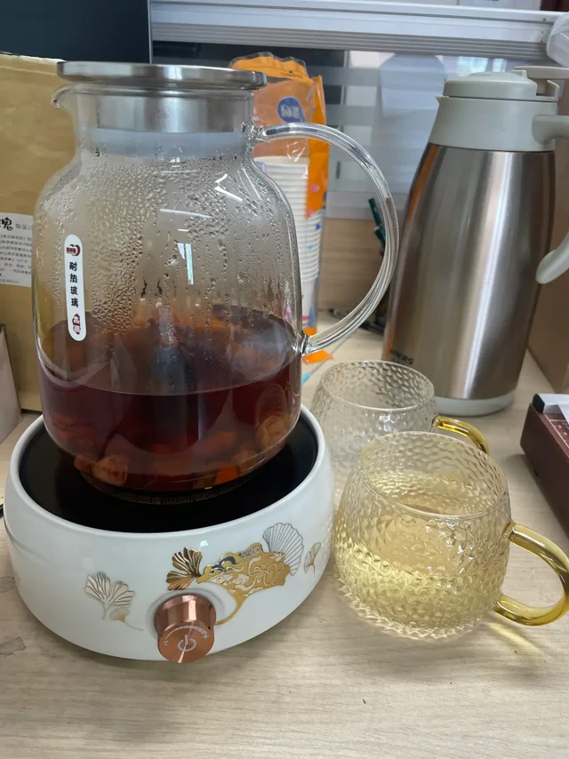 （个人自用实用篇）做了很久的功课，想买养生壶放办公室煮茶，（成套买质量都不太好，要么就是壶不够大，我这个2.1L）索性自己配一套，质量嘎嘎好，容量还大，一天一壶茶就够了，电陶炉是1688（泉州市小德电