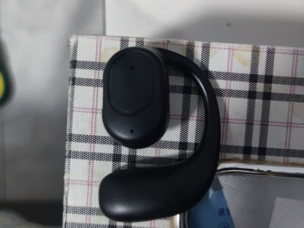 耳朵上的小喇叭，你不尴尬他尴尬