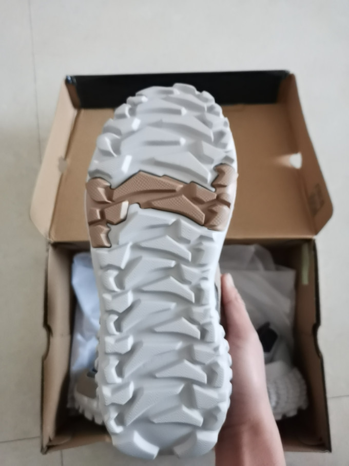 斯凯奇休闲运动鞋