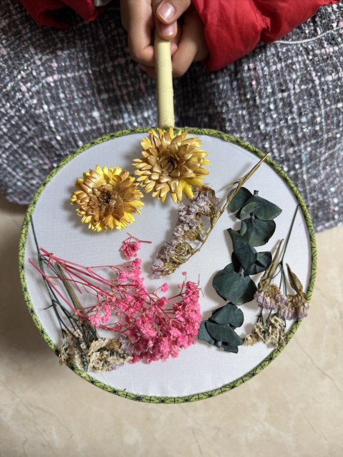 diy永生花团扇让爱永不凋谢