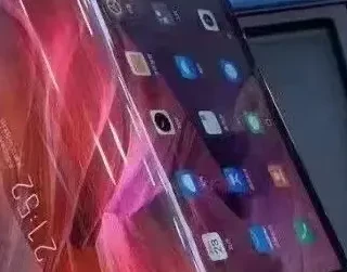万元机皇沦为电子垃圾，曾经折叠屏跌落神坛