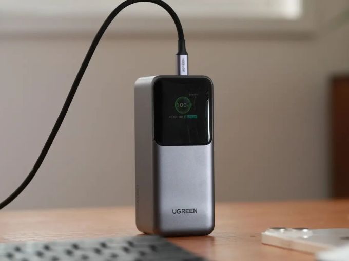 绿联移动电源
