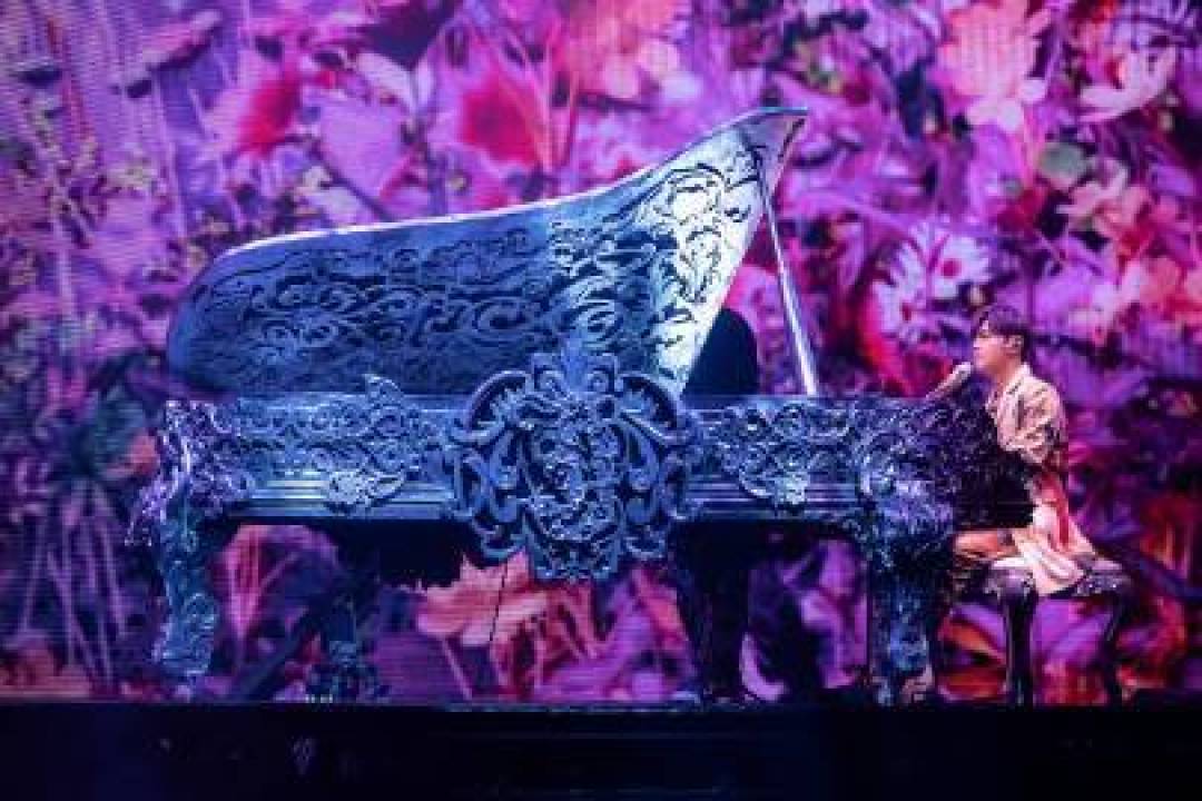 周杰伦台北大巨蛋演唱会引爆热潮，15万门票五分钟售罄黄牛炒价至30万元