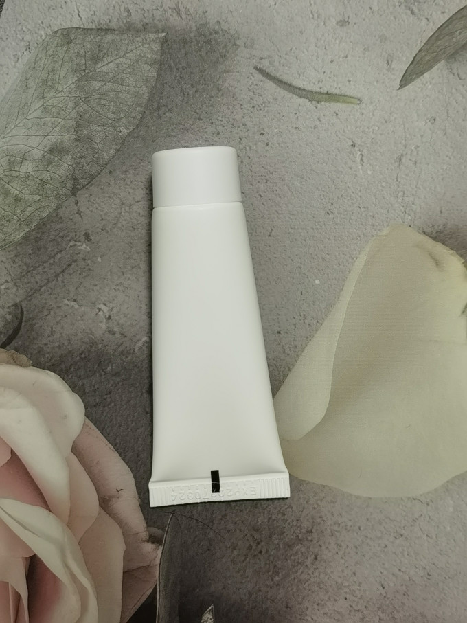 蜜丝婷洁面乳