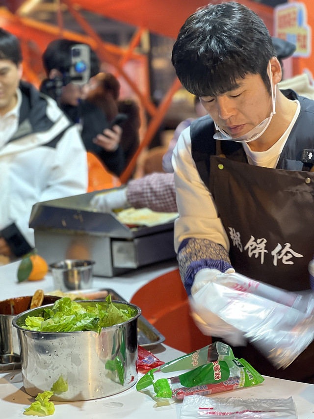 是粥饼伦不是“周杰伦”，空降吴江路摊饼啦！