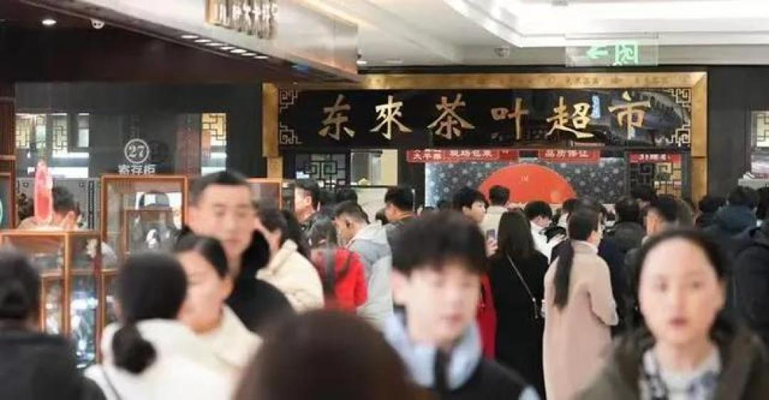 胖东来排队3小时仅购物10分钟,优质服务反成拥挤之源,引发消费者热议