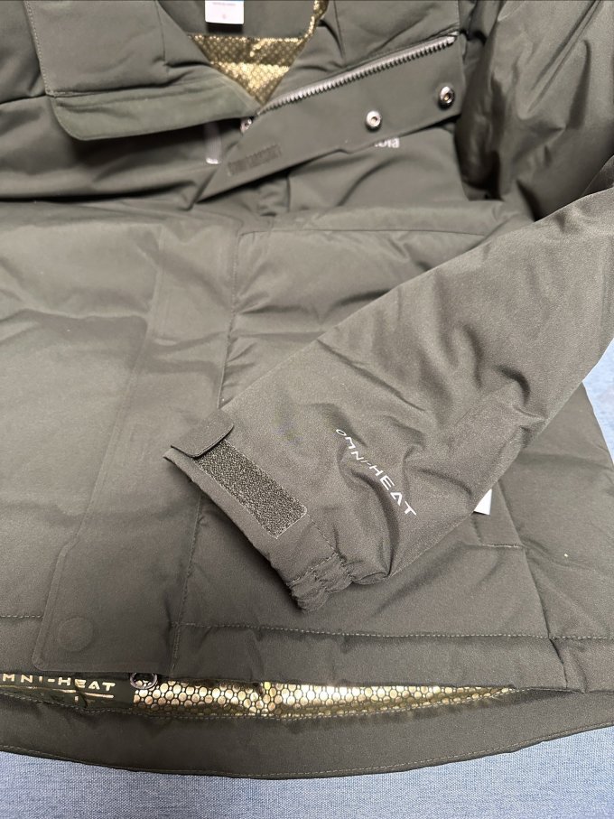 运动羽绒服