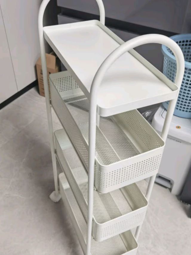 一款完美匹配我家冰箱和橱柜间空隙的置物架