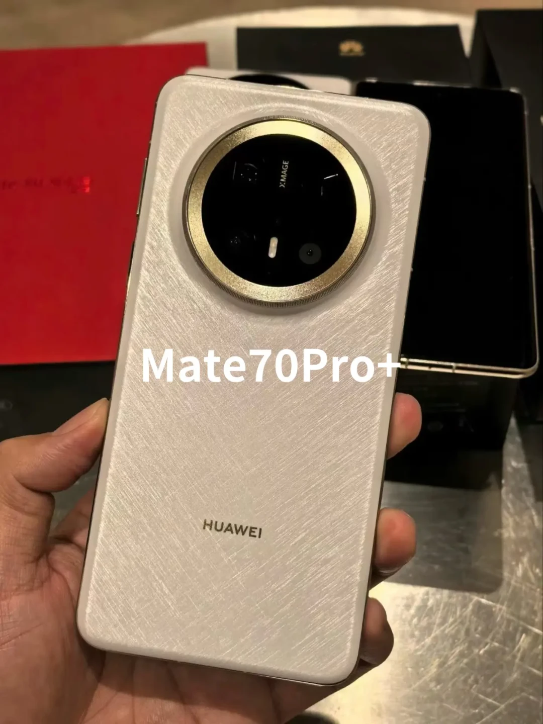 华为Mate 70 Pro+ vs P70 ART:顶尖旗舰大对决,谁更胜一筹?
