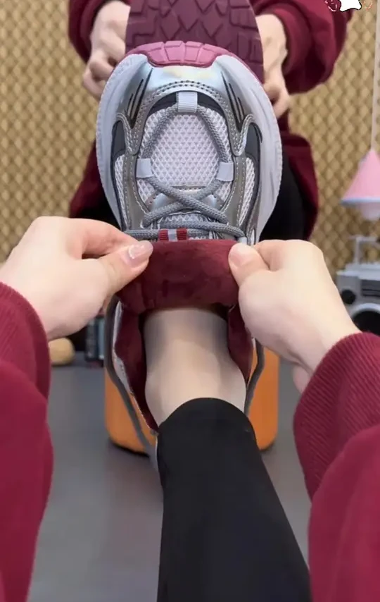 近期最爱的一双鞋就是它啦！网红款#百搭潮鞋推荐 HUANQIU/环球加绒老爹鞋女款2024爆款百搭网红款潮流学生运动鞋 #降温穿搭来咯 #初冬韩系穿搭大赏 #秋冬穿搭摆脱路人感 #分享好鞋