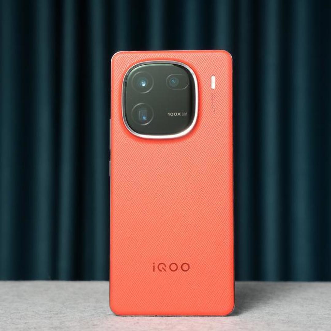 iQOO 12大幅降价对抗华为Mate：性价比与性能对决