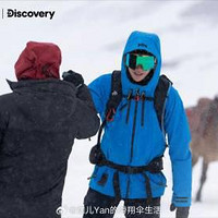 冬季户外穿搭指南：选对滑雪服和冲锋衣，安全温暖过寒冬