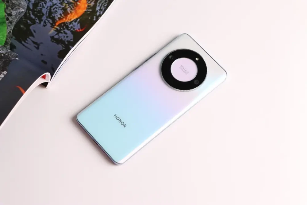 1500元以内高性价比手机推荐:红米Note12T Pro与iQOO Z8深度对比