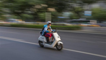 电动自行车限速25km/h，是保障安全还是限制效率的双刃剑？