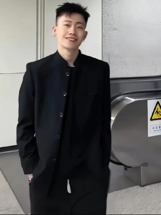 纯黑中山装男痞帅赵山河同款上衣中国新中式黑色网红垫肩立领夹克#中山装 #新中式 #新中式穿搭 #穿出自己的风格 #男生穿搭