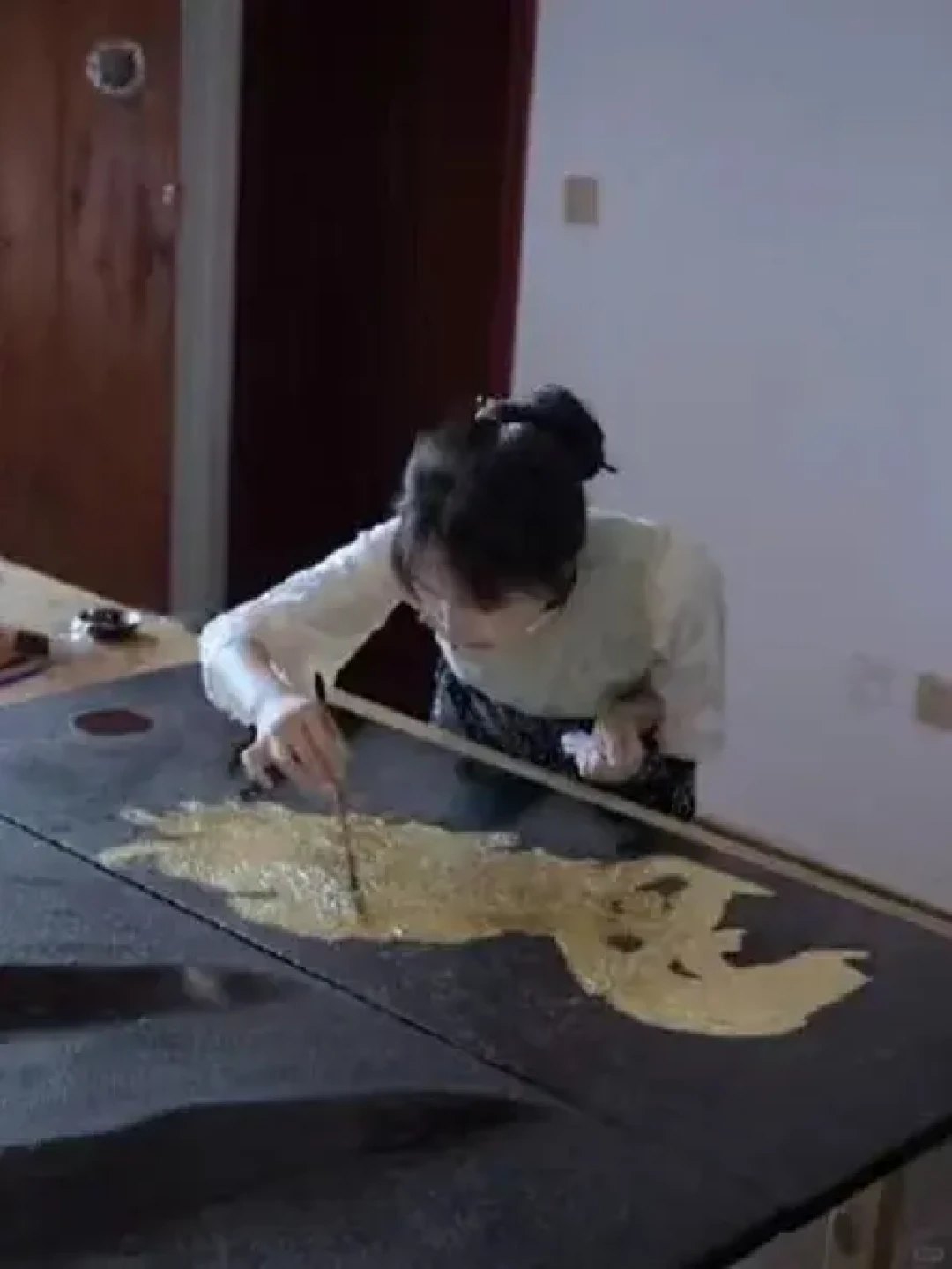 李子柒回归一个月：非遗漆器新作引全球热议，重新点燃粉丝热情