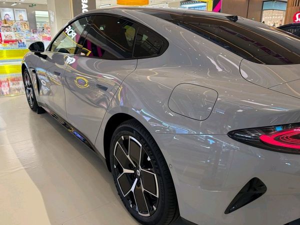 小米SUV汽车，来啦来啦