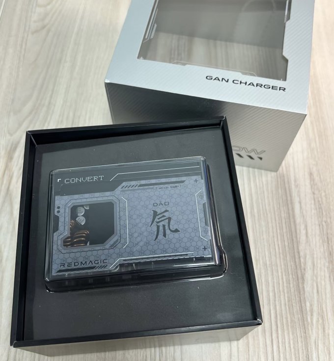 努比亚充电器